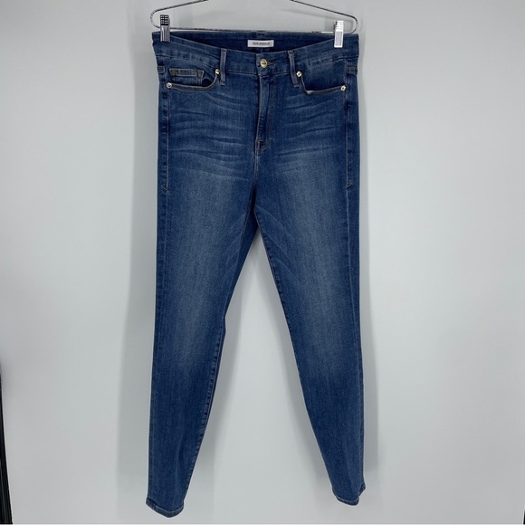 Good American skinny jeans some distressing - Picture 3 of 10